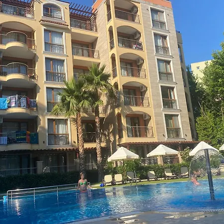 Harmony 3 Jungle с одной спальней Apartment